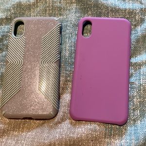 2 IPhone X cases